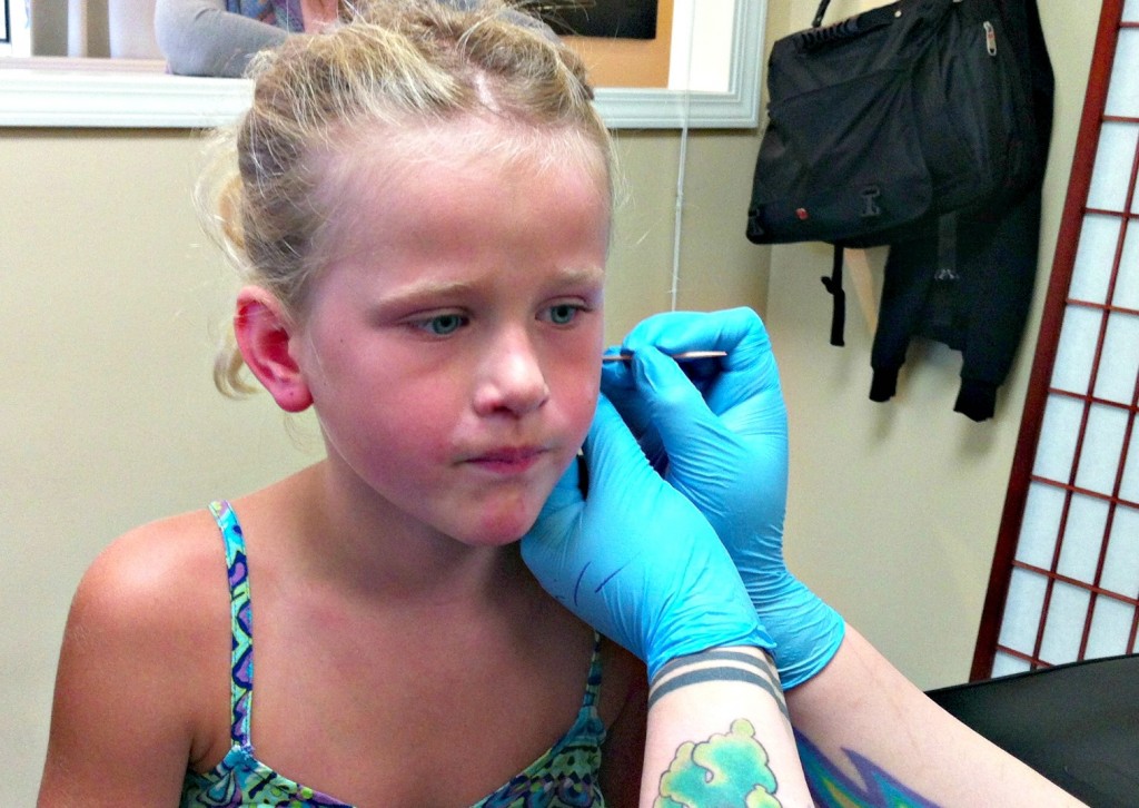 kids ear piercing 