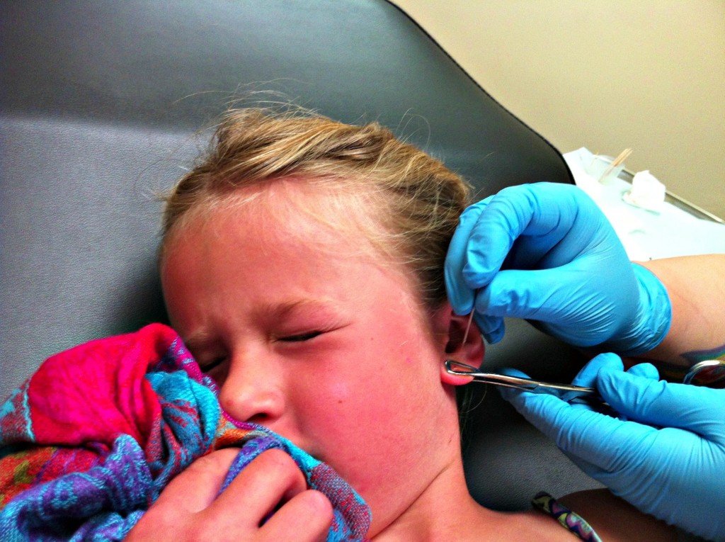 kids ear piercing 